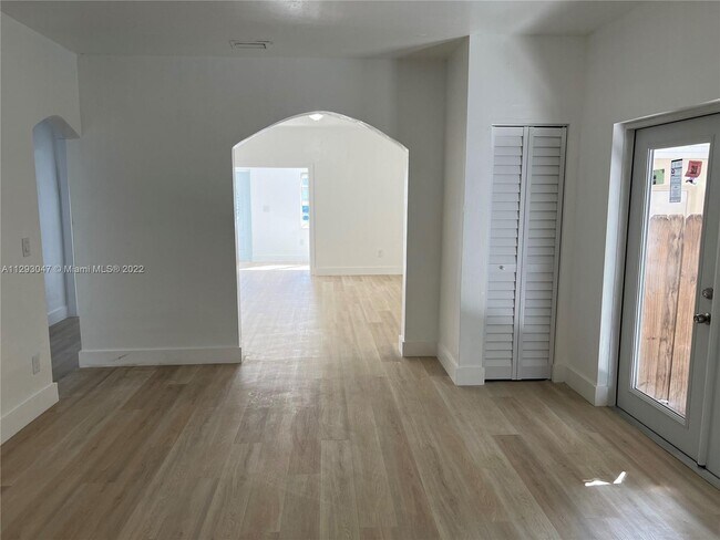 Foto del edificio - 2757 SW 5th St