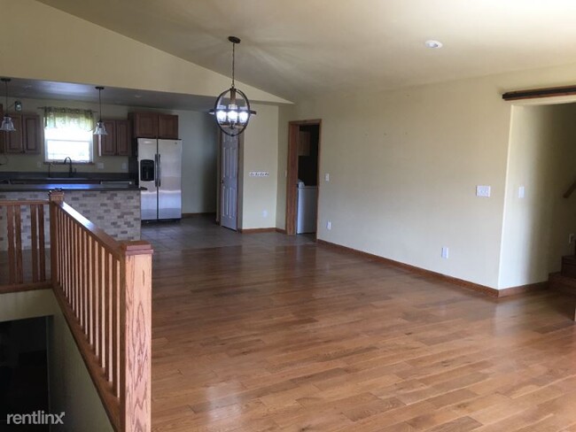Building Photo - 6 br, 4.5 bath House - 2 Jefferson Loop Rd