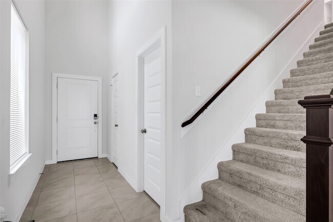 Foto del edificio - 7218 Clearwater Cv Dr