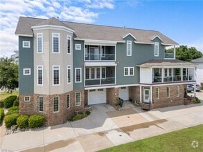 Building Photo - 964 W Ocean View Ave