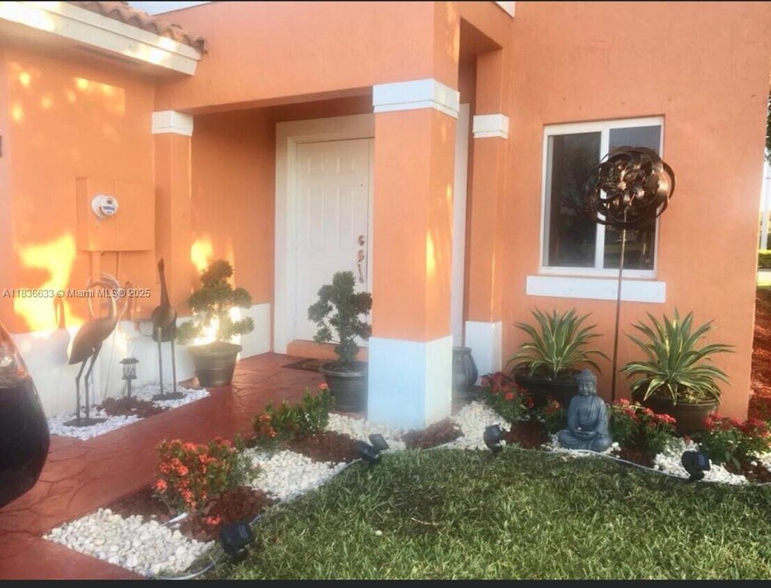 Foto principal - 16249 SW 56th Terrace