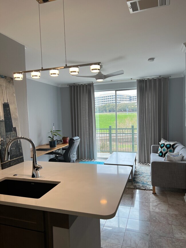 Building Photo - 330 Las Colinas Blvd E