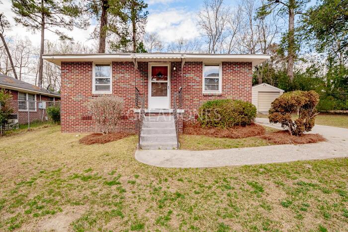 Primary Photo - 5217 Spalding Ave