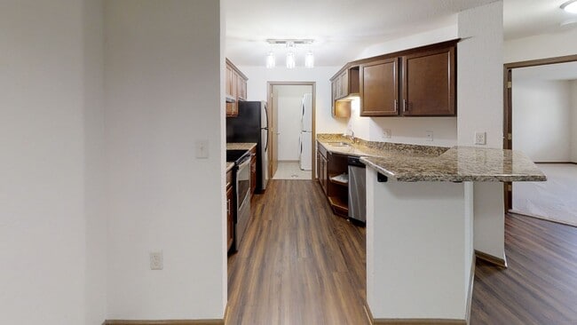 Building Photo - RENT SPECIAL - RENOVATED Condo Style Lower 1 Bedroom 1 Bathroom Apartment Available