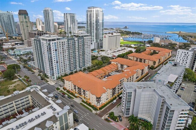 Foto del edificio - 200 4th Ave S