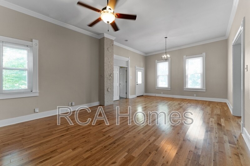 Primary Photo - 1309 Pleasant St