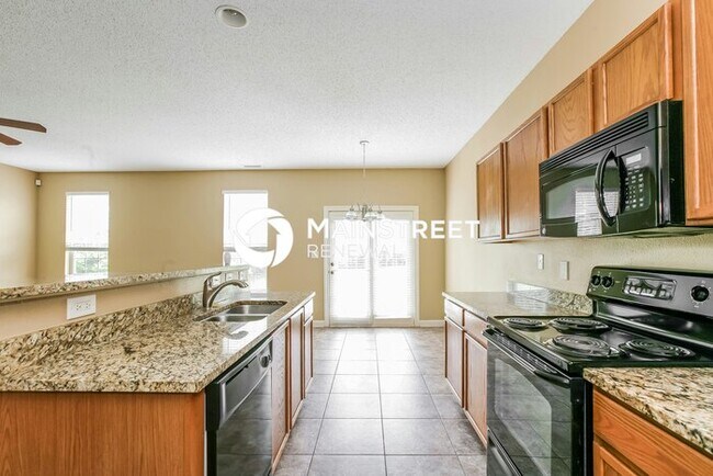 Building Photo - 3 Bedroom Pet-Friendly Home in Indianapoli...