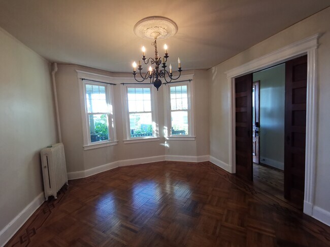 348 Castleton Ave
