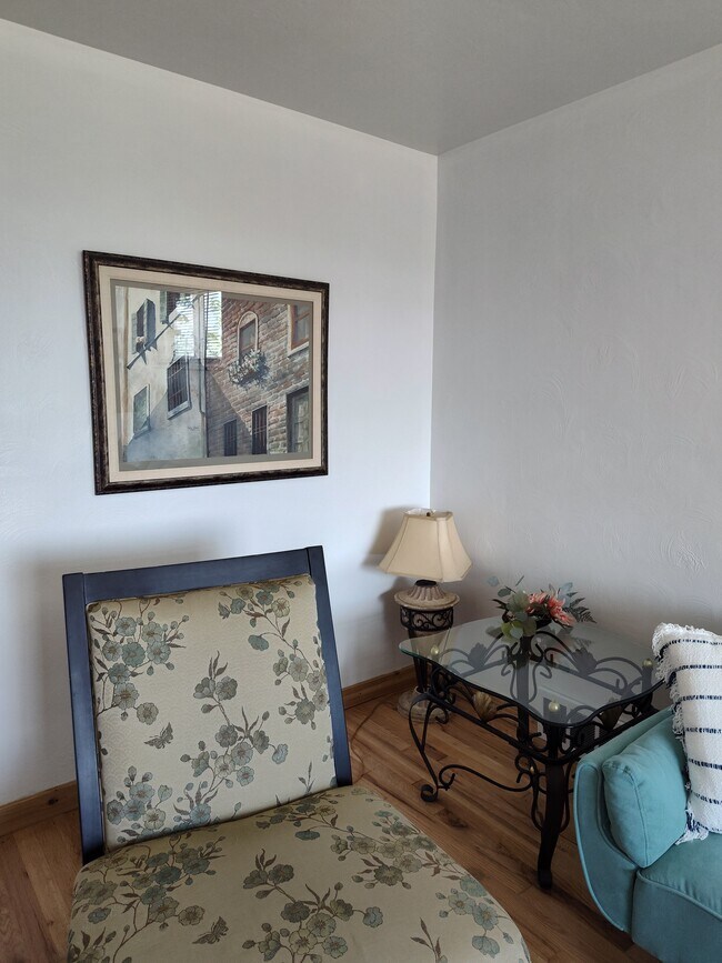 Foto del edificio - 1718 Fallowfield Ave