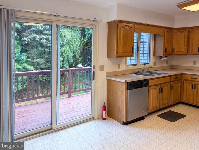 Building Photo - 4732 Weatherhill Dr
