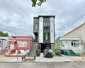 Building Photo - 362 Virginia Ave
