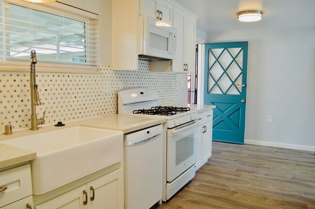 Photo - 940 Evelyn Ln Townhome