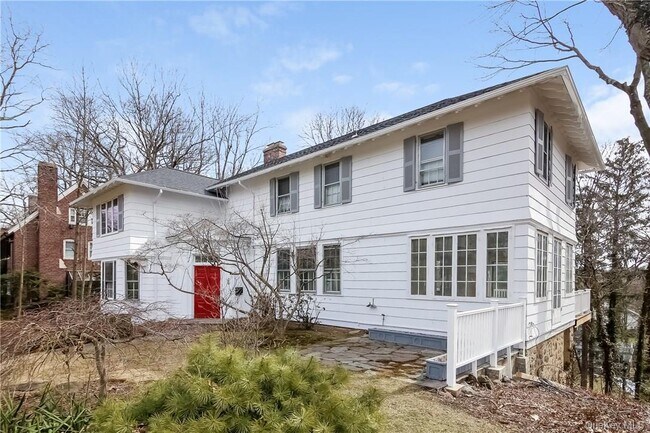 Foto del edificio - 50 Greenacres Ave