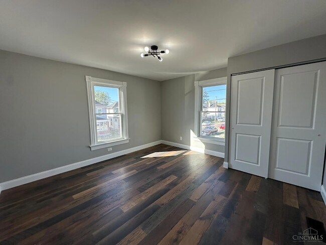 Building Photo - 504 Fairview Ave