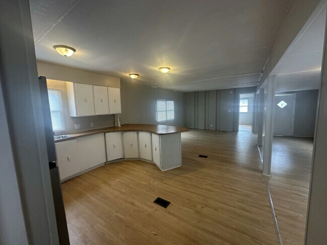 Foto del edificio - 3603 Clarks Creek Rd