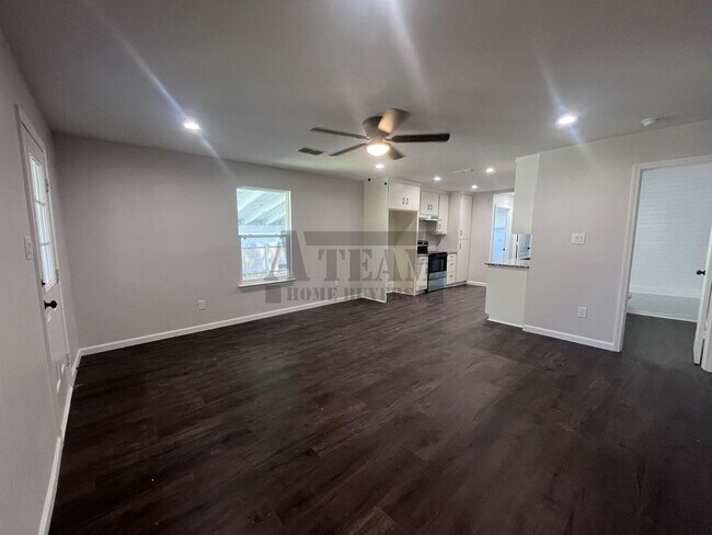 Foto del edificio - Beautifully updated 3-bedroom, 2-bath home