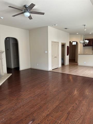 Foto del edificio - 5009 Holliday Dr
