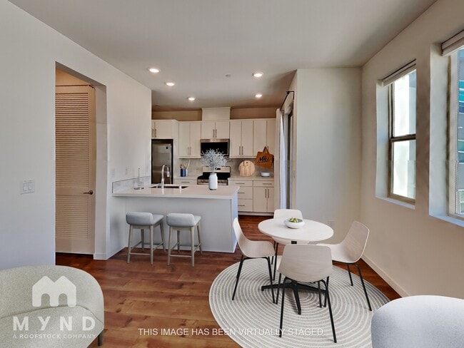 Building Photo - 164 Log Pond Ln