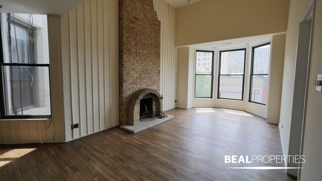 Foto del edificio - 604 W Surf St