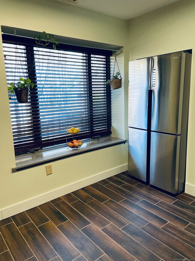 Foto del edificio - 56 Farmington Chase Crescent