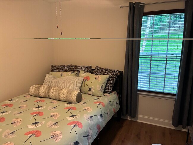 Foto del edificio - 3214 Taylor St
