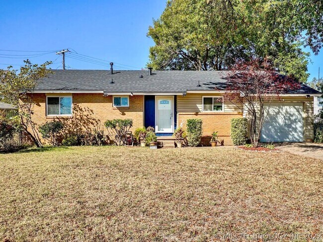 Building Photo - 3018 S Joplin Ave