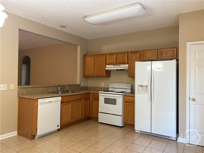 Building Photo - 37 Ross Way