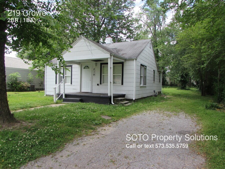 Primary Photo - 219 Crowe St