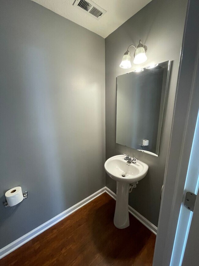 Foto del edificio - Franklin Twp - 3 BR home with loft