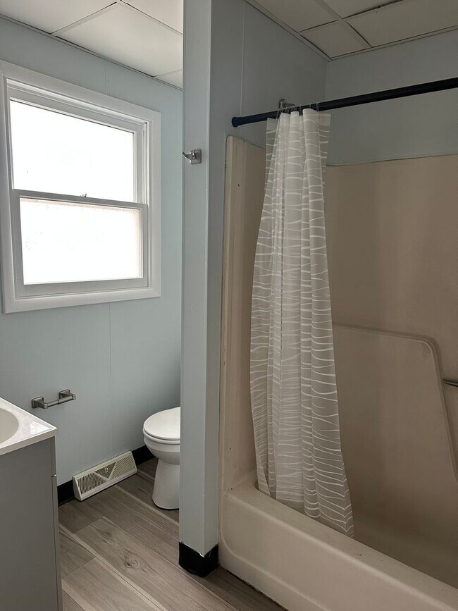 Building Photo - 119 S Belvidere Ave