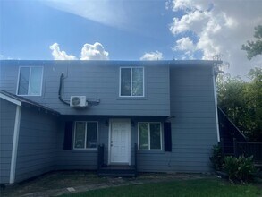 Building Photo - 5404 Pease St