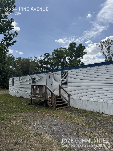 Building Photo - 3534 Pine Ave