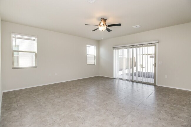 Building Photo - 5182 E Sharbel Rd