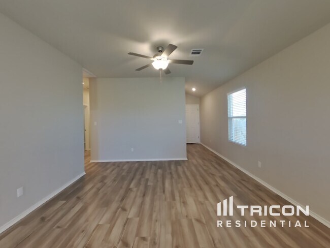 Foto del edificio - 5113 Sidesaddle Dr