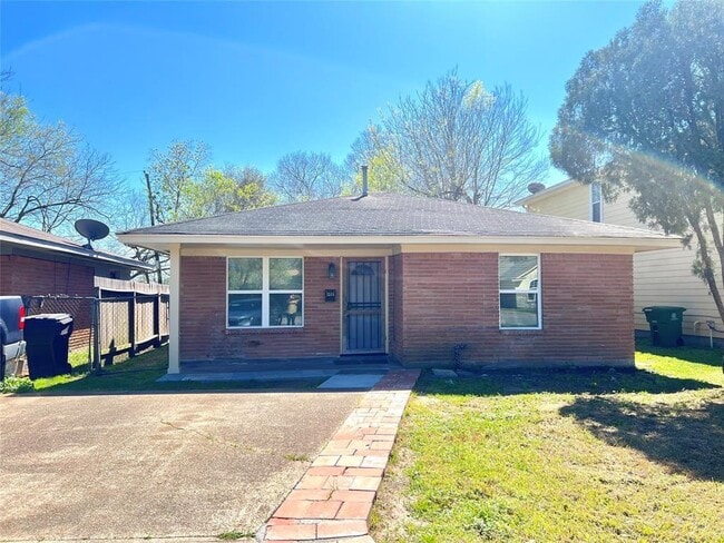 Building Photo - 3514 Sparrow St