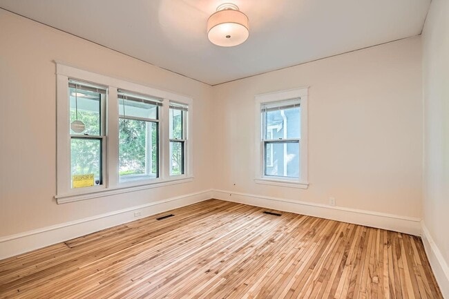 Foto del edificio - 3014 N Humboldt Ave