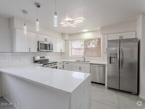 Building Photo - 5817 S Siesta Ln