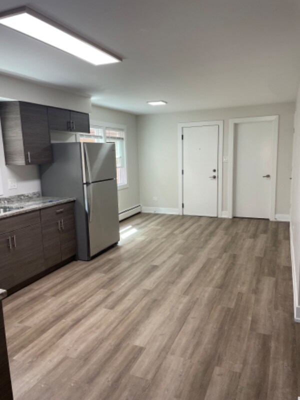 Foto del edificio - 3720 Ridgeland Ave