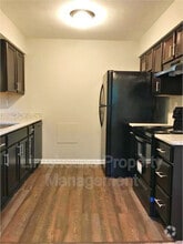 Building Photo - 1313 Tait Close