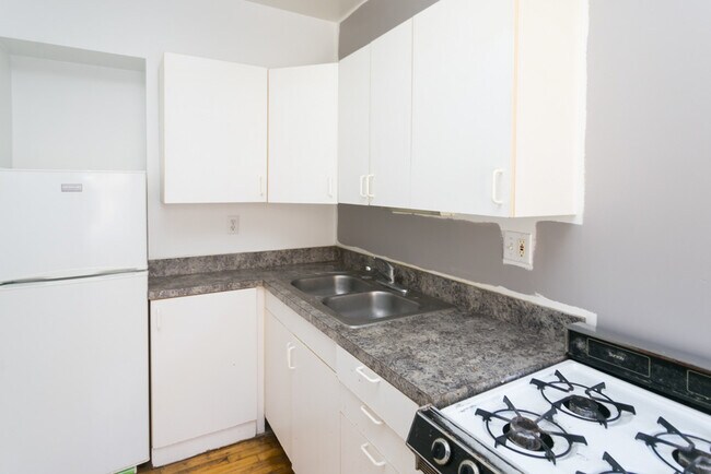 Foto del edificio - 5516 N Kenmore Ave