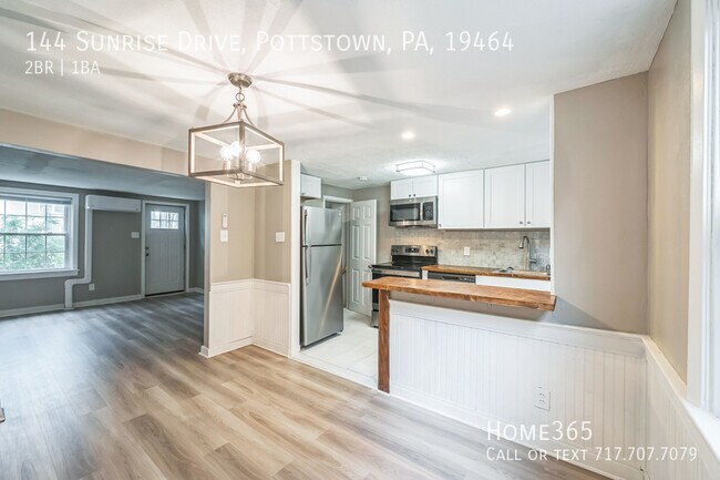 Building Photo - Loving 2-bedroom 1 bathroom Home Awaits!