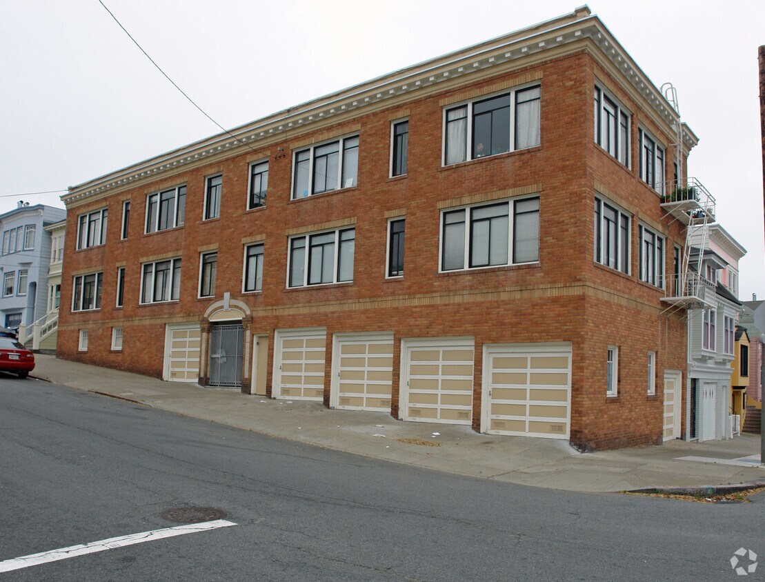 Building Photo - 1501 10th Ave