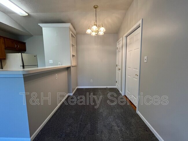 Foto del edificio - 177 Andrews Blvd