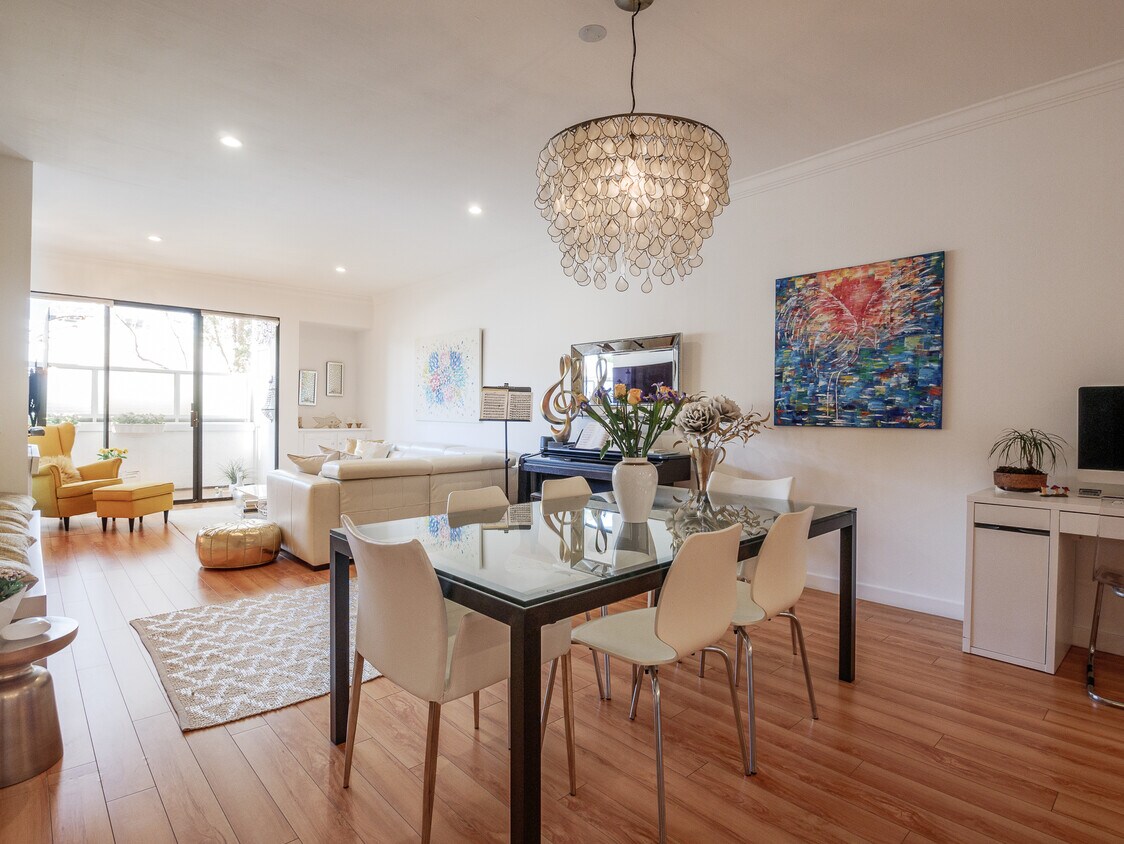 2276 S Beverly Glen Blvd Unit 207, Los Angeles, CA 90064 Condo for