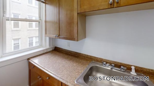 Building Photo - 1175 Boylston St