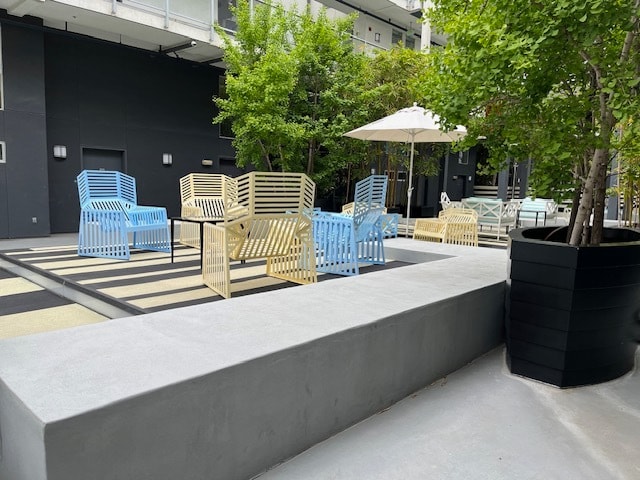 Common Area - 4215 Glencoe Ave