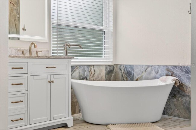 Foto del edificio - 5477 Glen Oak Pl