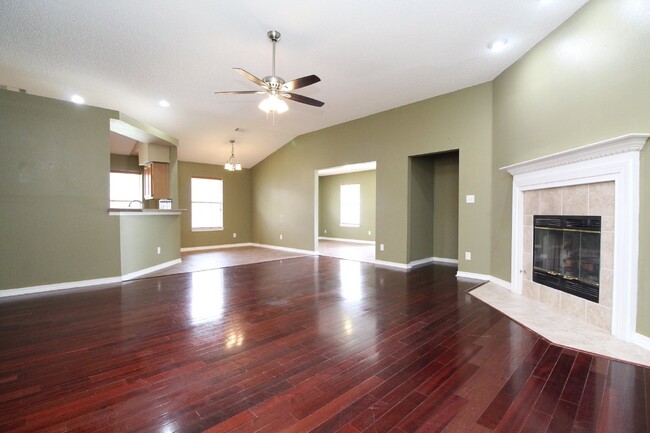 Building Photo - Executive 3-Bedroom Brick Home with Florid...