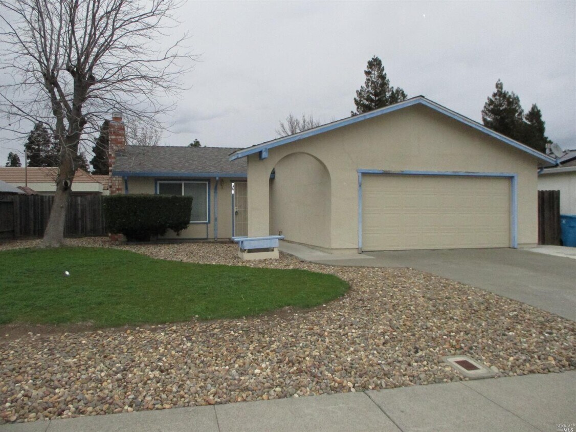 Foto principal - 731 Northampton Dr