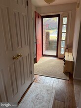 Building Photo - 403 Mountainview Dr